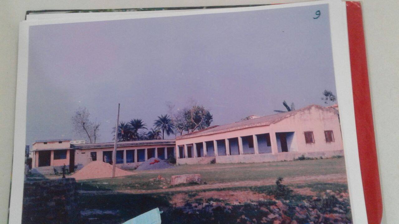 D.N.Y. College Classroom Block